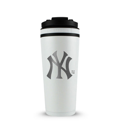 Officially Licensed New York Yankees 26oz Ice Shaker